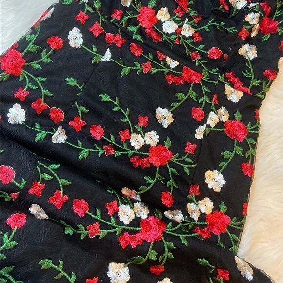 Black Floral Embroidered Sleeveless Long Dress - Picture 8 of 8